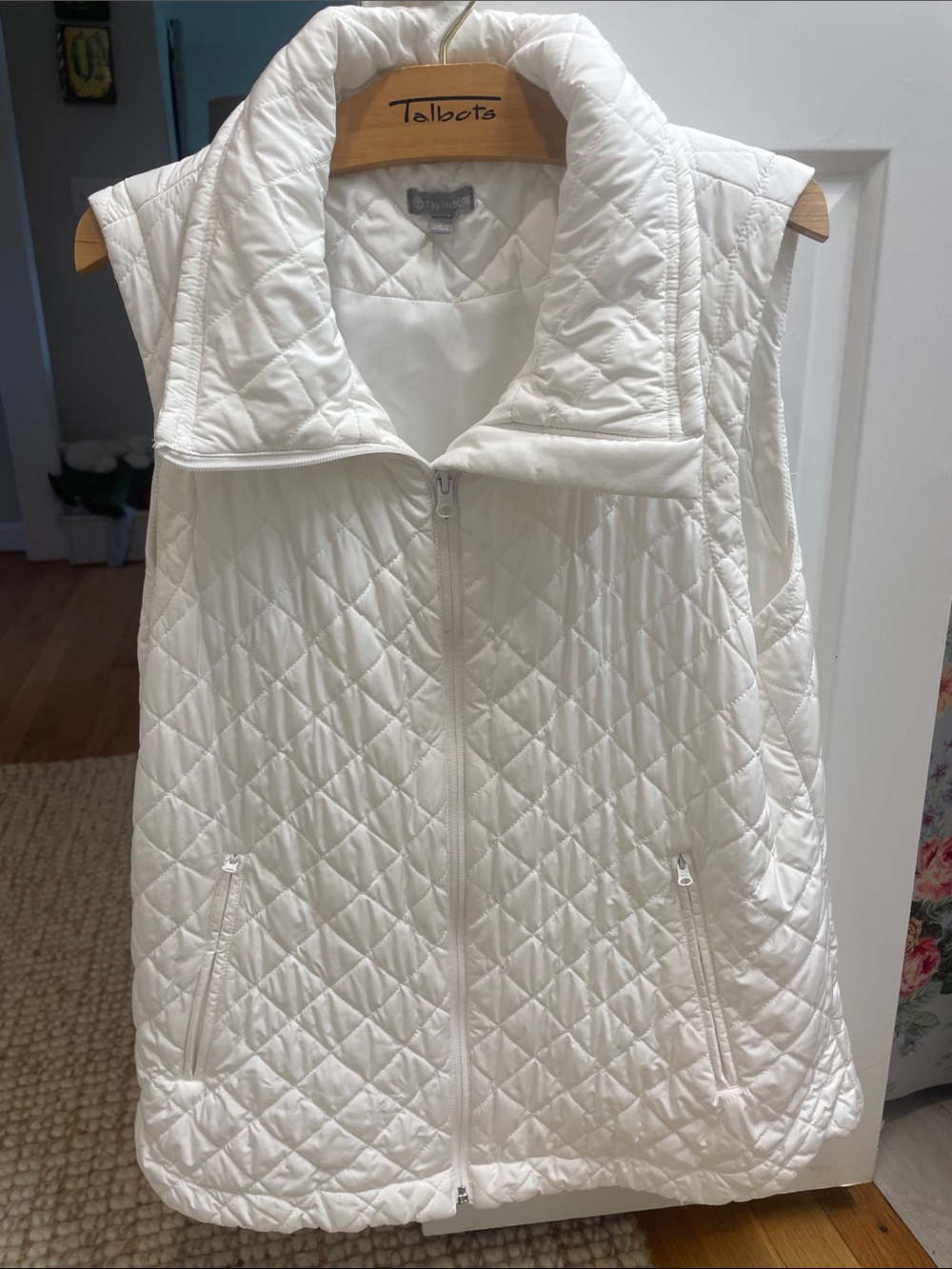 Talbots White Quilted Sleeveless Vest with Zip Front